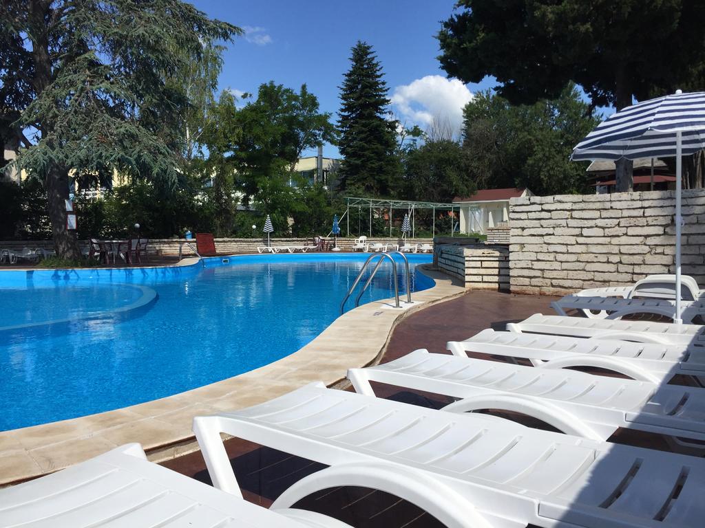 BISSER_HOTEL_BALCHIK_BULGARIA_AIR_TOUR_TRAVEL